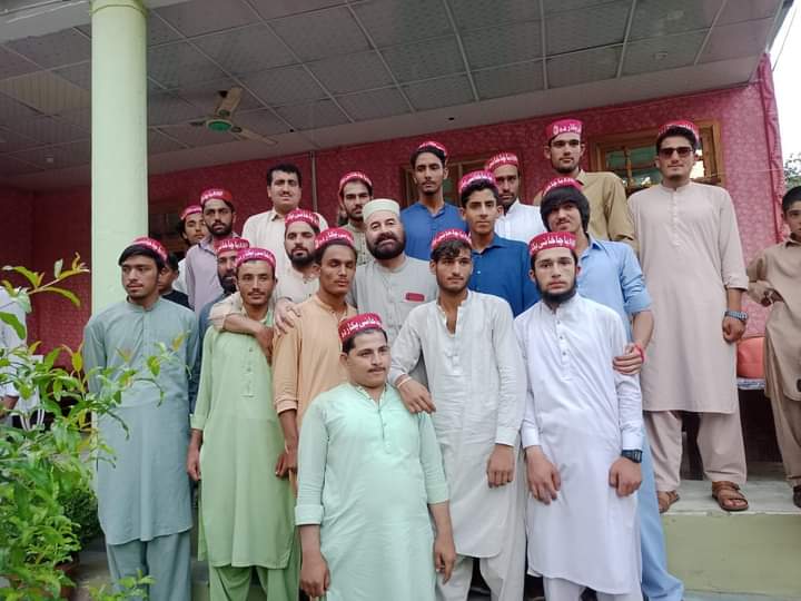 ANPOSwat's tweet photo. #تحصیل_مٹہ #pk09 #NA04
کالاکوٹ میں پی ٹی آئی سے سینکڑوں افراد نے مستعفیٰ ہوکر عوامی نیشنل پارٹی میں شمولیت اختیار کرلی ۔نئے شامل ہونے والوں کو عوامی نیشنل پارٹی کے نامزد امیدوار صوبائی اسمبلی PK9محمد ظاہر شاہ خان رور جان نے پارٹی ٹوپیاں پہنائی https://t.co/TPuxpytpun