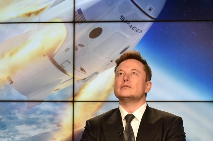 BREAKING: The US Department of Justice is suing Elon Musk's SpaceX over alleged discrimination 'against refugees and asylum seekers.' 

The lawsuit says between 2018 and 2022, SpaceX “wrongly claimed” that export control laws limited its hiring to U.S. citizens and lawful…
