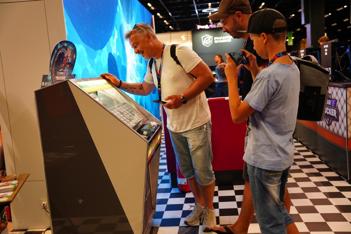 StarTruckerGame's tweet photo. Friendly reminder that we have our own jukebox at @gamescom! 🎶

Come say hi and play the #StarTrucker demo, the booth is located at Hall 10.1, Aisle B-021! 📍

#gamescom2023 https://t.co/302Fh2mJc6