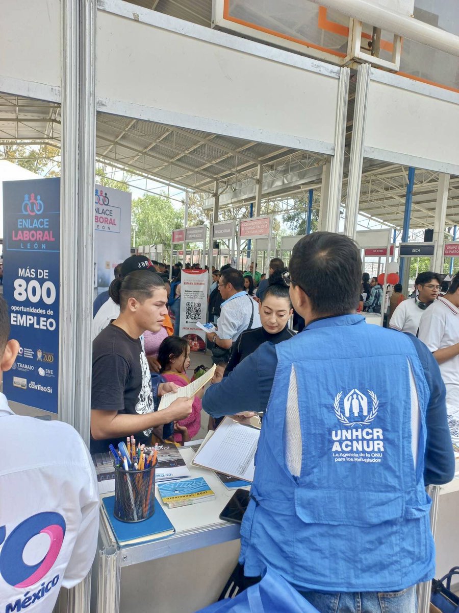 IvnAlamillo2's tweet photo. @AcnurMexico en Gto presente en la Feria de Empleo por la inclusión laboral. Estos espacios ofrecen oportunidades de desarrollo humano y permite fortalecer alianzas por la inclusión y trabajos dignos sin dejar a nadie atrás en el Municipio de León. #cecati @SoyINAEBA @SDESGTO https://t.co/TgP0fEyd1J