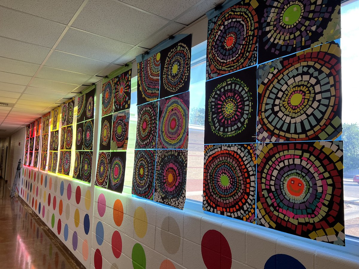 ARTClark3978's tweet photo. Scholars worked together in groups to create the sun mosaics as our first school wide collaborative art project #ItsOurTimeToShine @MilamMagnet @ECISD_FineArts @EctorCountyISD @Dorothy0rtiz #bigartday https://t.co/BV2yE0eVgN