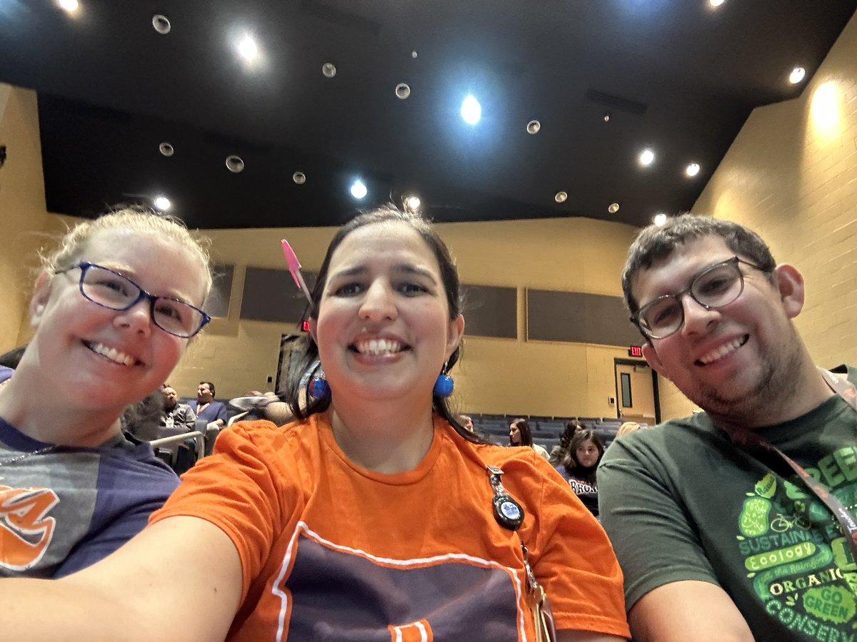 Dream Team back again!! 🧡💙🌎 Ready for a fantastic year of #WHAP 🥰 #WorldHistoryAP Rocks <a href="/NISDBrandeis/">Brandeis High School</a> <a href="/BrandeisSoc/">BrandeisSocStudies</a> <a href="/NISDHSSocSt/">NISD HS Social Studies</a> @BHS_McCracken #PLCdreamteam