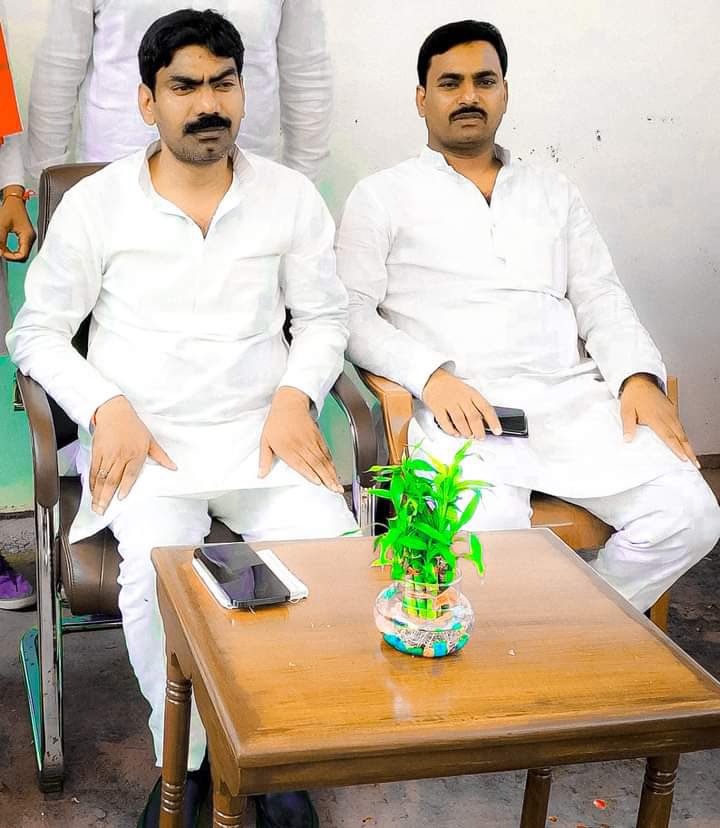 gulshankunda's tweet photo. जर्रा जर्रा  गूंज उठेगा इंकलाब के नारों से
जय अखिलेश जय समाजवाद … https://t.co/ax0zuOrNY8