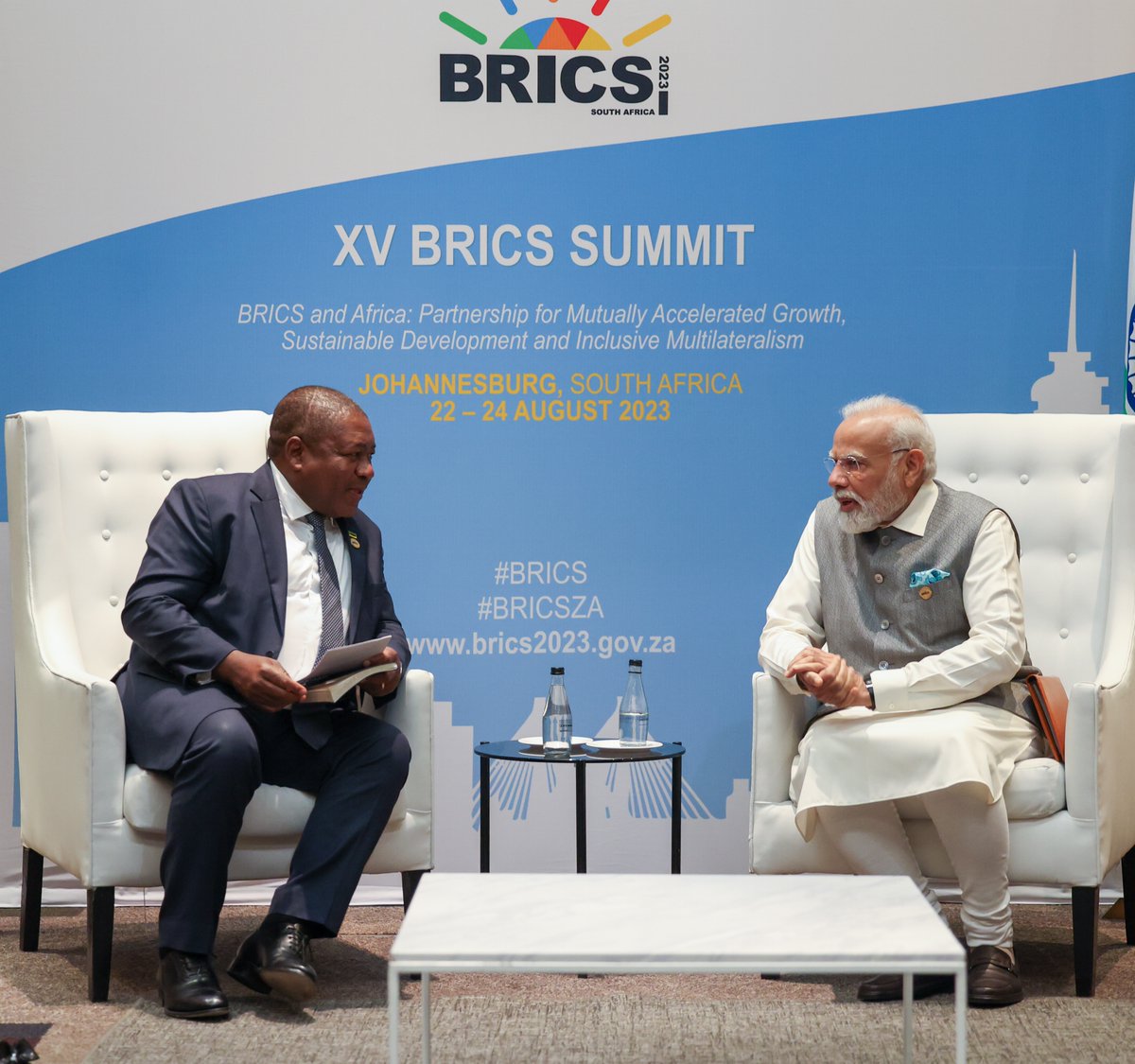 Met President Filipe Nyusi on the sidelines of the BRICS Summit in Johannesburg. We discussed ways to diversify India-Mozambique cooperation across various sectors for the benefit of the people of our nations.