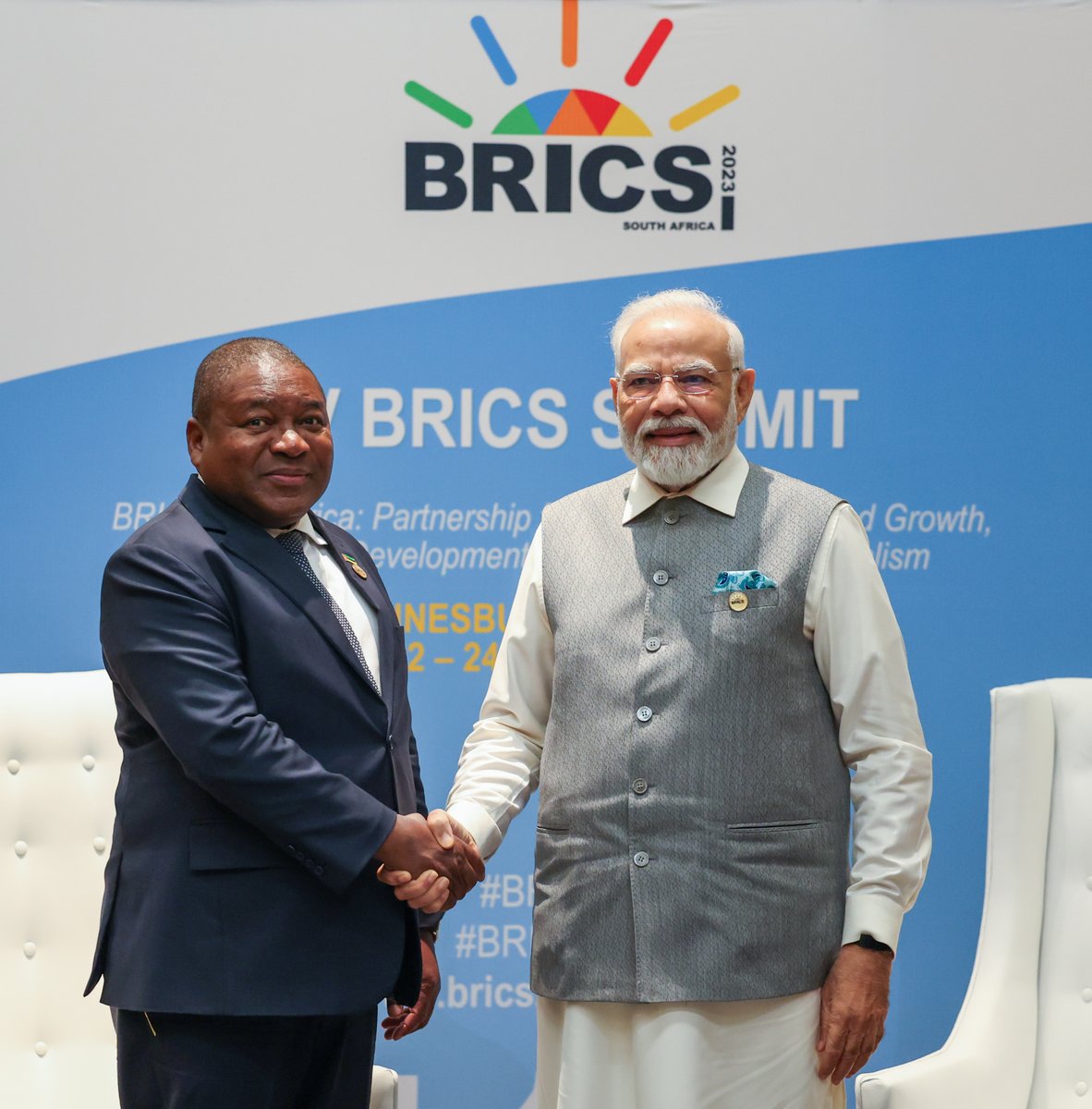 narendramodi's tweet photo. Met President Filipe Nyusi on the sidelines of the BRICS Summit in Johannesburg. We discussed ways to diversify India-Mozambique cooperation across various sectors for the benefit of the people of our nations. https://t.co/EP6V6XVwhm