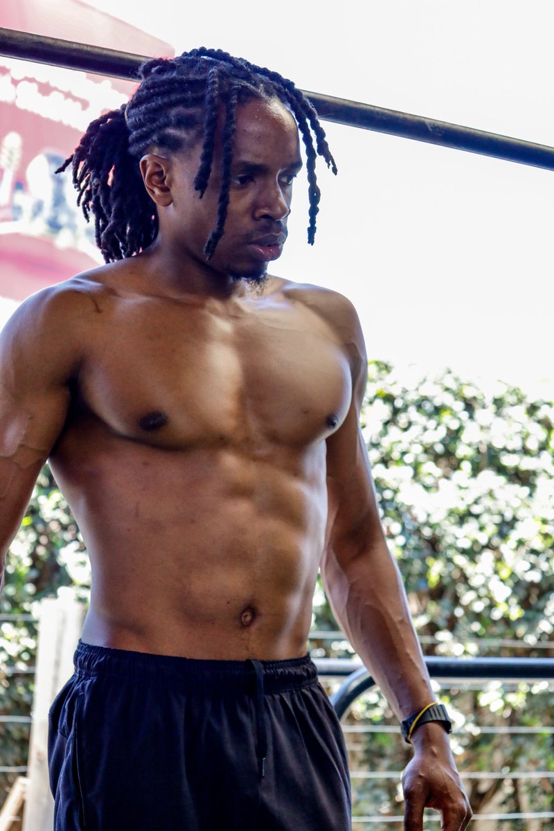 GeorgeYOUniq_'s tweet photo. Hi world 🌍

Here are stils of my previous workout with @el_waff at @CalisthenicsKe. Had a momentous day learning and interaction.

I would advise everyone to take up calisthenics in their workout regimens.

 Is beneficial as regards to mobility and flexibility.

#calisthenics https://t.co/7bOJdunW0t