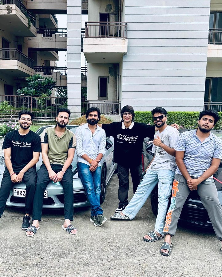 Awdarsh18's tweet photo. BHAICHARA ON TOP 🔝❤️🧿💫

#ElvishYadav #ElvishArmy https://t.co/C45IHRxdYF