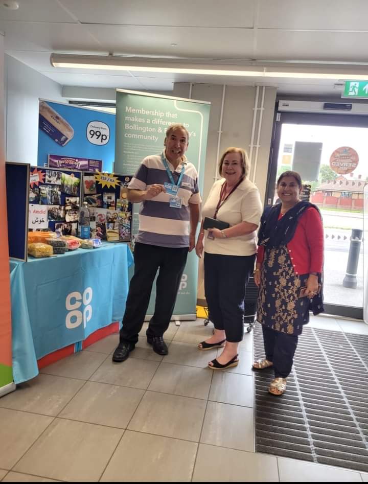 MartinB35114450's tweet photo. @coopuk #Memberhour great to be out and about talking #MemberPrices with our super colleagues and members supporting Local Causes whenever they shop in our local stores.
@Ozymandias27 @DellaMcDonald18 @jodibogi https://t.co/wBi0NqT7RI