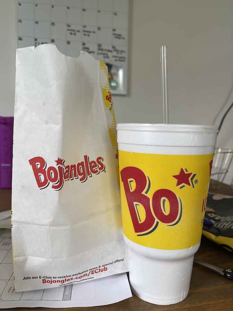 logan_hyde_'s tweet photo. First week of classes is better with Bo @JimWhitehead23 @BojanglesFV #NIL https://t.co/ZYv8hHLWil