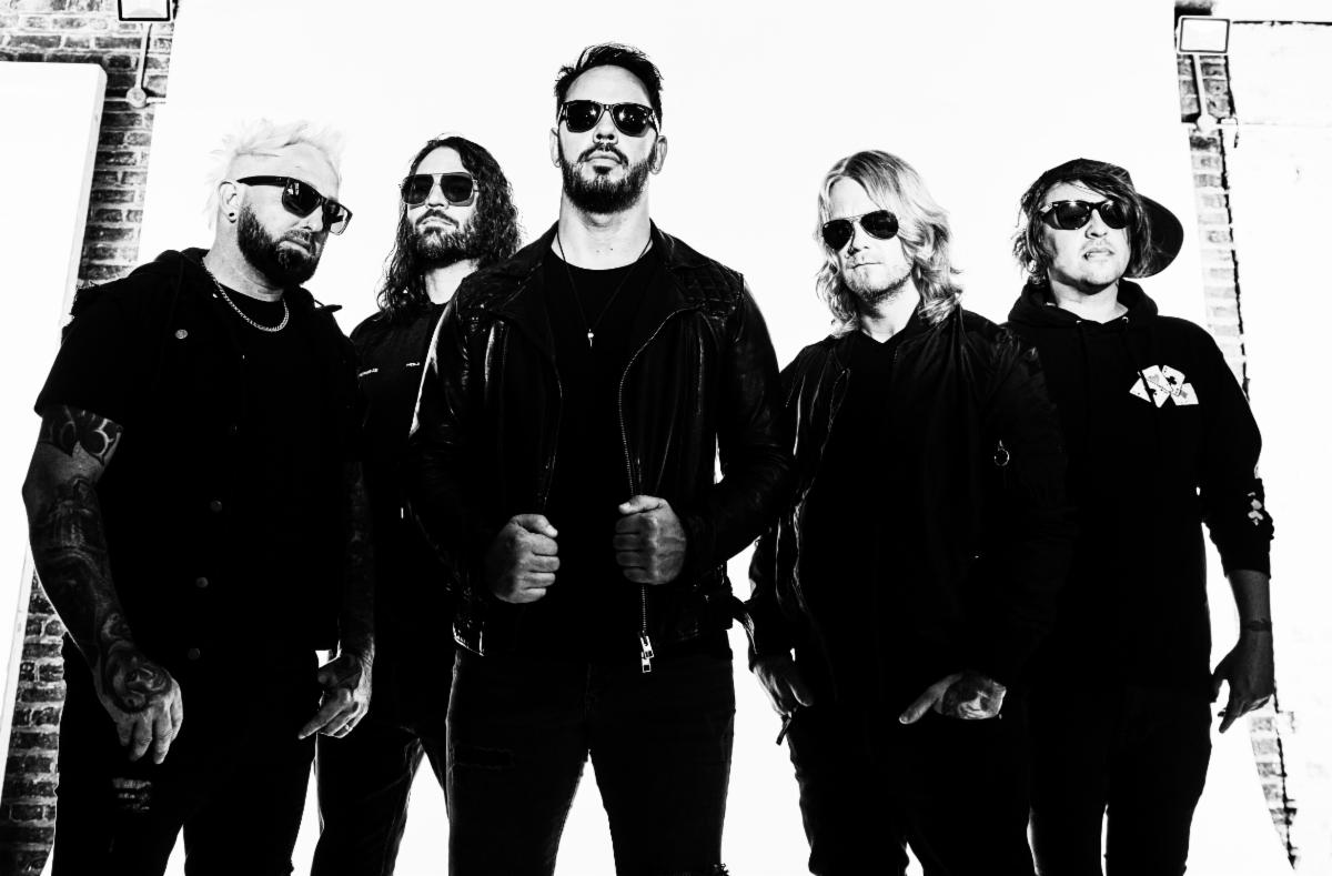 THOSE DAMN CROWS unveil live video for 'Find A Way' Read more at RockNews.co.uk @ThoseDamnCrows #thosedamncrows @RockNews13 @UK_ROCKNEWS @RockNewsArgOfic @RockNewsFeed @RockNewsOnline @RockNewsWeekly @TRocknews #rock @SteelhouseFest #steelhousefestival #rocknews_co_uk