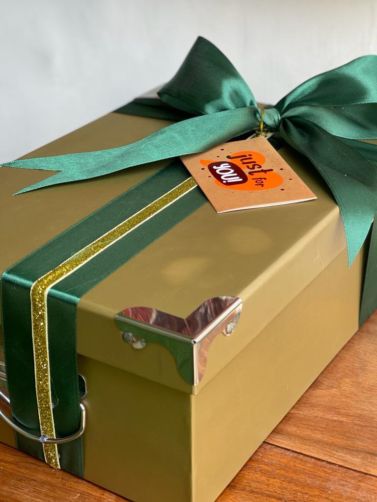 boxedblissgh's tweet photo. Let's curate the perfect gift for that special person in your life

To order a box:
•Call/WhatsApp 0242744983

#BoxedBliss #giftideas #giftwrapping #giftboxes https://t.co/C829fSp63o