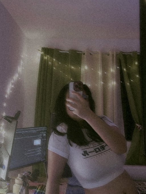 Bed time 😋 https://t.co/fzu3QBAiTo