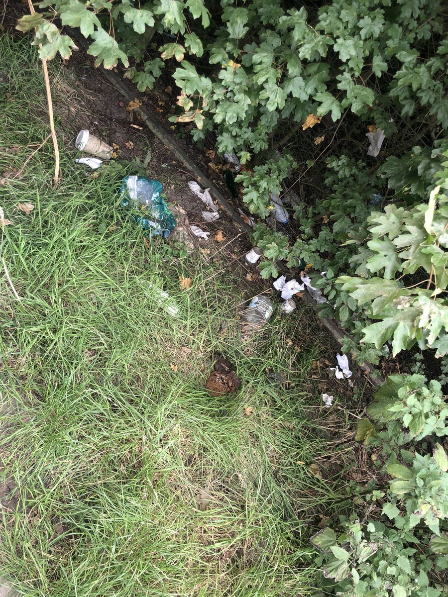 neilsta84's tweet image. #haverhill you are welcome #litterpicking #litter #truckerscleaningupbritain @TruckersUp #keepbritaintidy #lovecleanstreets