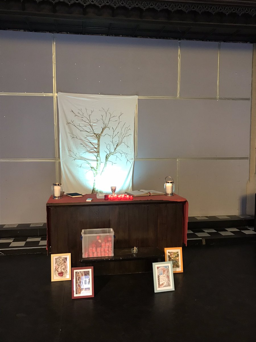 Redlandsparish's tweet photo. An altar has been brought out for the lighting of candles and communal worship. We are having services throughout the day.

Join us:

7pm: Holy Communion
9pm: Compline https://t.co/rjlOEQ2alK