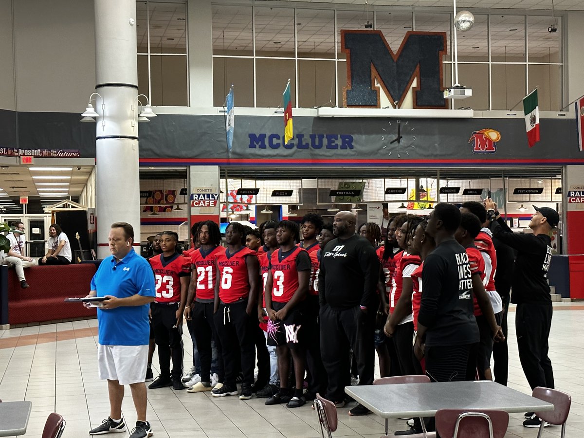 FergFlorSchools's tweet photo. 📷 Bright &amp; Early! ☀️Today, @kmov made a special visit to McCluer High School to capture the incredible energy and excitement as everyone gears up for the new year! 📷 Stay tuned, and keep an eye out for coverage of this amazing morning! 📷#McCluerComets #KMOVBacktoSchool https://t.co/ZrvsfgHE4X