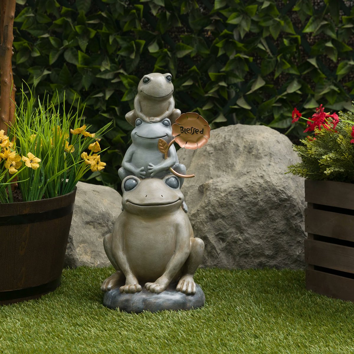 TheSpottedToad1's tweet photo. Leap Frogs Garden Statue

https://t.co/QIe0MzWYTq

#gardensculptures #gardenstatues #figurines https://t.co/eiprGuiU9g