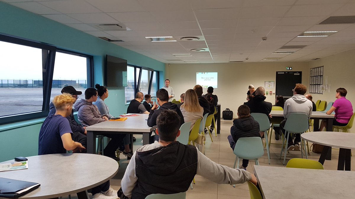 #avecpoleemploi #gravelines : nouvelle session de recrutement dans l'entreprise FRUIDOR à Loon-Plage avec la Méthode de Recrutement par Simulation #Mrs Pôle Emploi. 23 candidats en tests dès la semaine prochaine 🚀
@LafayeLaure <a href="/VDunkerque/">Valérie Vanacker</a> @SophiePalisse