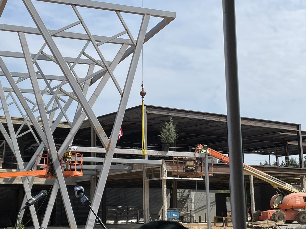 thlewisedd's tweet photo. Today, I attended my first Topping Off ceremony and signed the last beam. I’m so excited for the @ClaxtonElemGSO family! #BetterTogether https://t.co/7UvNg2JVJu