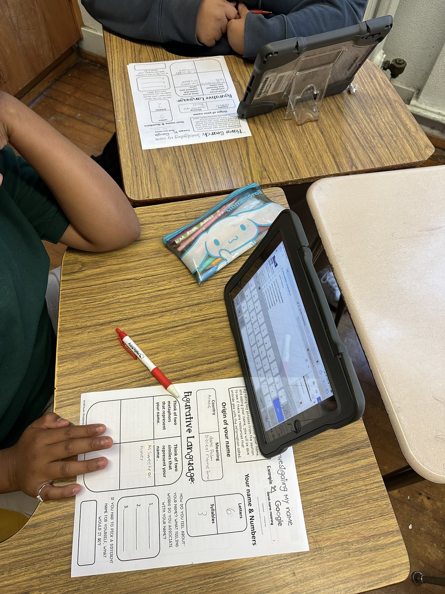 msalderete97's tweet photo. In our L&amp;L class, we’ve been doing a close read of “My Name” by Sandra Cisneros. Today, we began investigating our own names! 🔎💻 @BurroughsMS https://t.co/VJCVqk1qcP