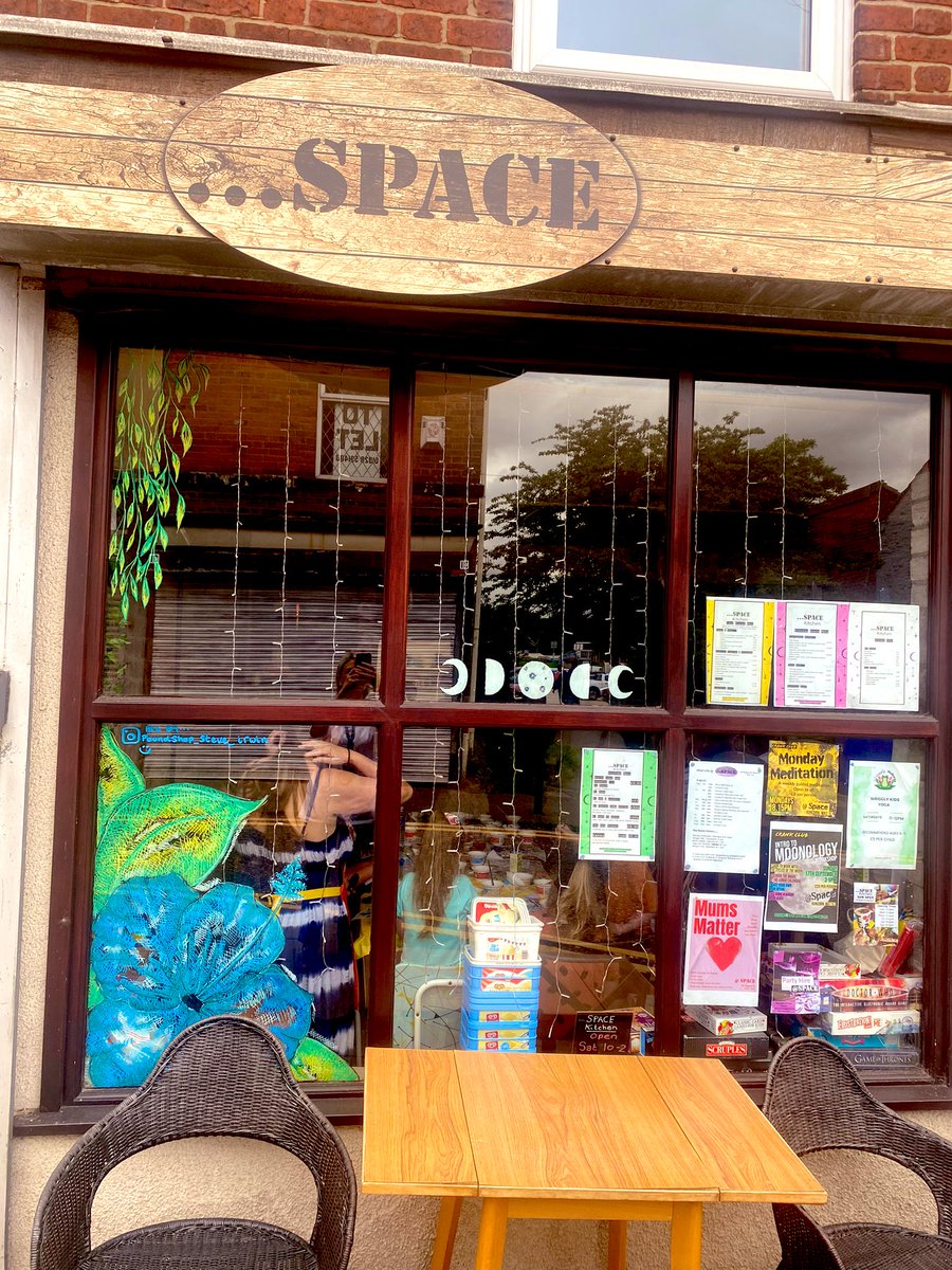 LauraTomkins_bridge tweet media