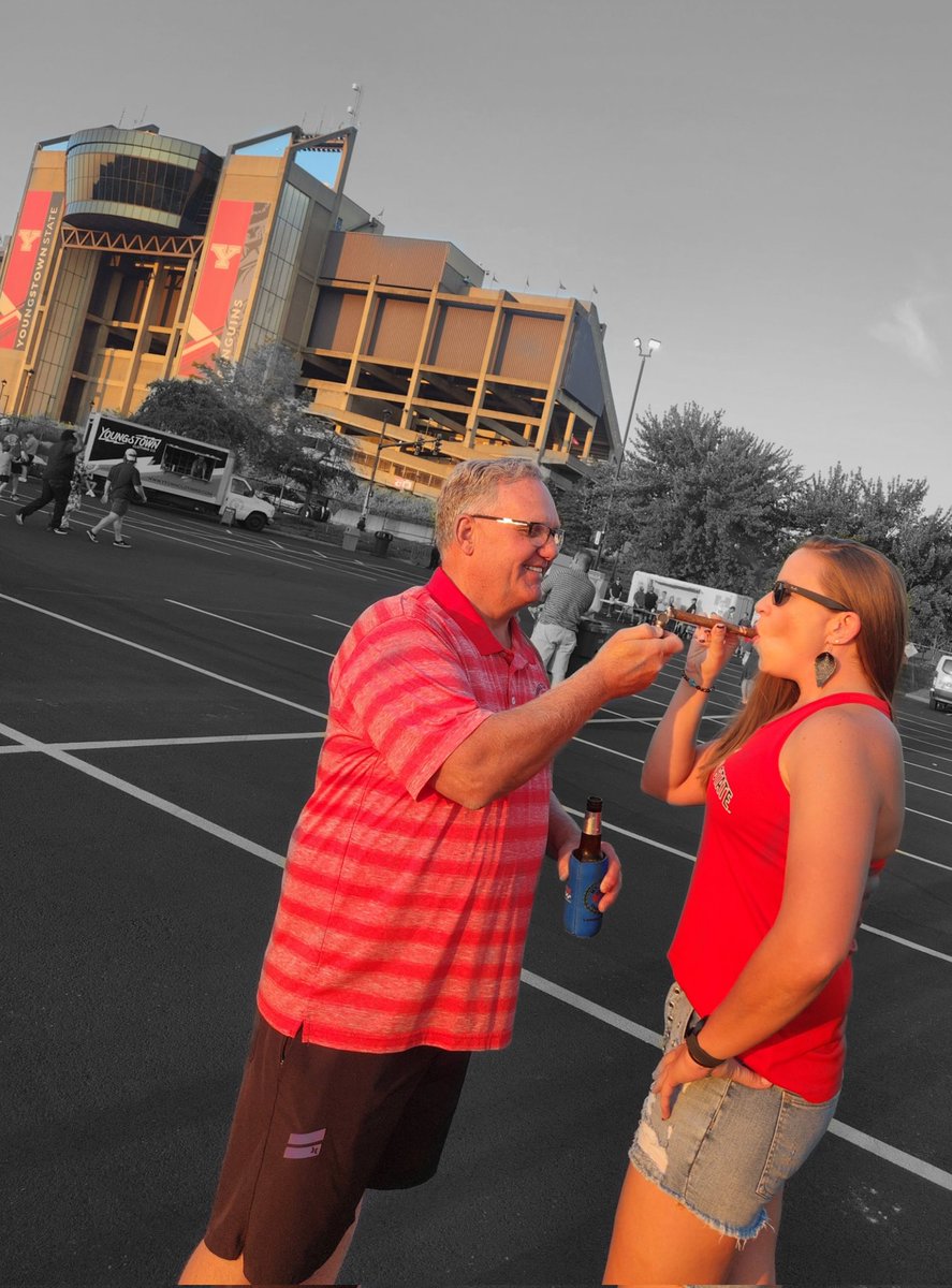 Karis_Stacy's tweet photo. It's almost football season !! #GoGuins #GritU #YandProud https://t.co/lx6CTu7rAC