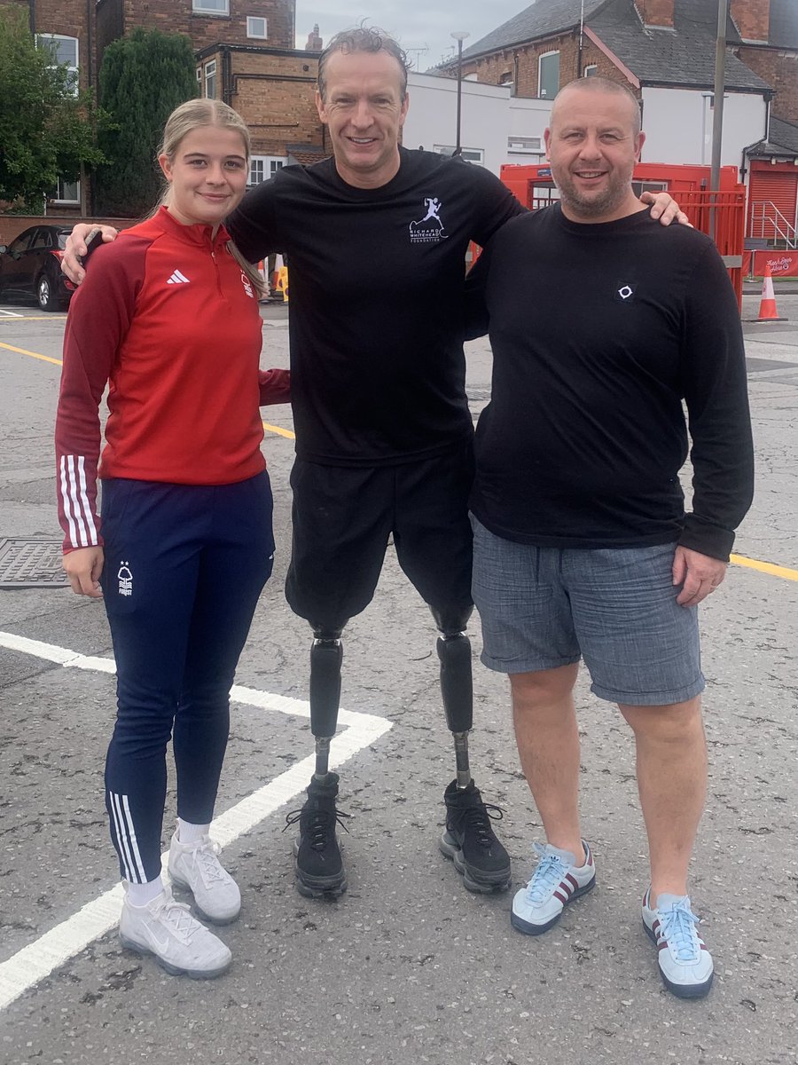 nffcfells's tweet photo. Well and truly made up with meeting the legend that is Richard whitehead @Marathonchamp , Thank you for your time xxx https://t.co/Wv62kj9PTc
