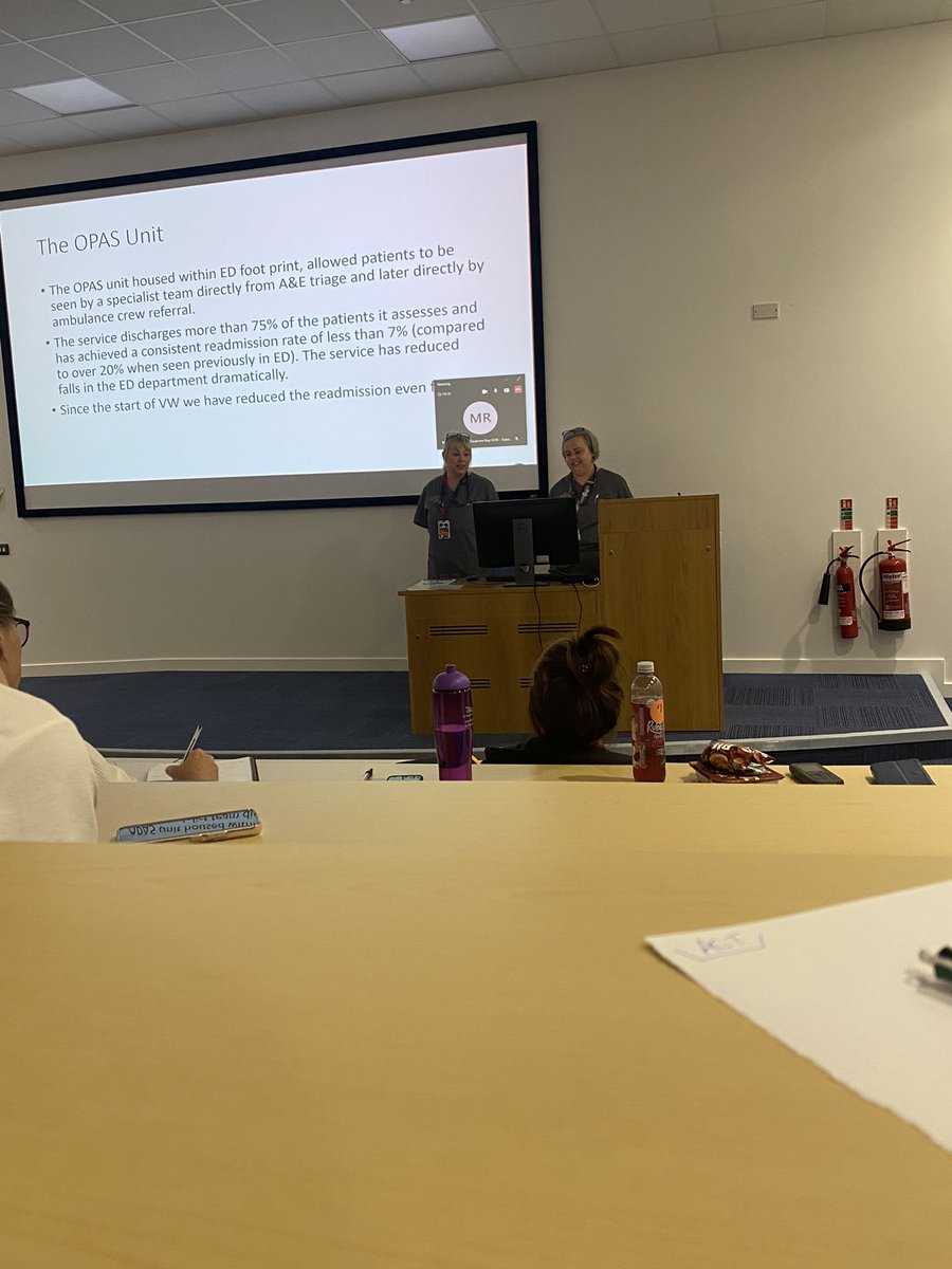 lauramiles86's tweet photo. @Patrici46824793 and @beynon_howells from OPAS presenting in Grand Rounds today xx @OPASSBUHB Amazing. Well done xxx 👏👏 @emilydavies84 @SwanseabayNHS @anjula_mehta https://t.co/abCII8VHOI