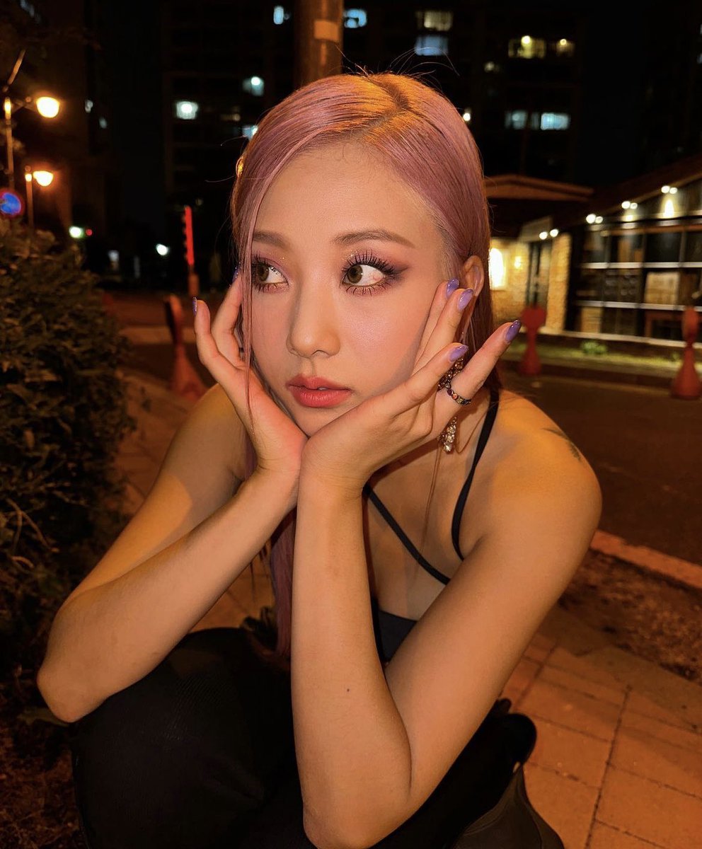 SeungGlobal's tweet photo. 230819 - IG POST

rowdy 🦩

#SEUNGYEON #장승연 
@signedbywild #CLC #씨엘씨 https://t.co/wQpjgTWmKh