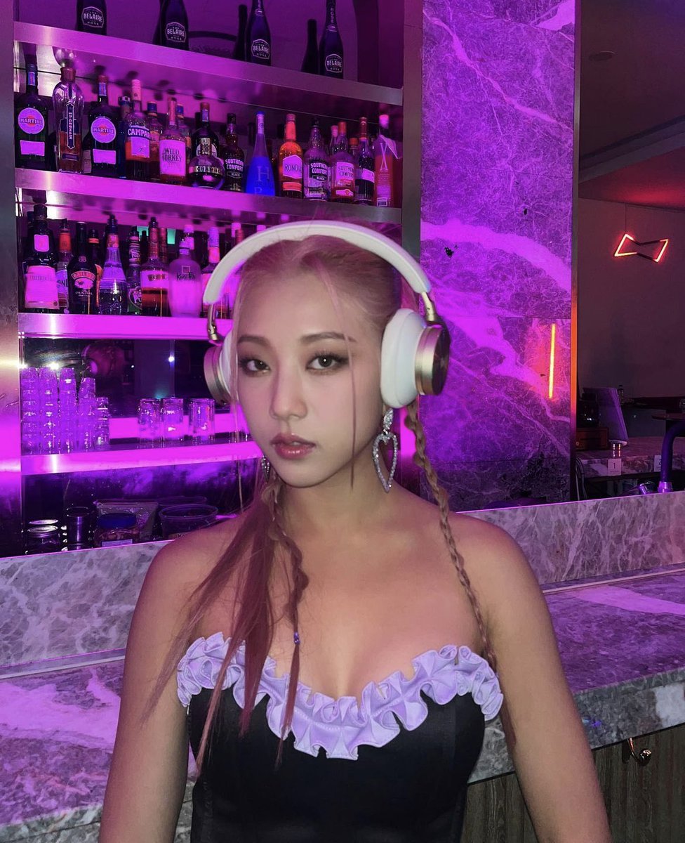 SeungGlobal's tweet photo. 230824 - IG POST

🫧💜🫧💜

#SEUNGYEON #장승연 
@signedbywild #CLC #씨엘씨 https://t.co/RIlQqWgh9T