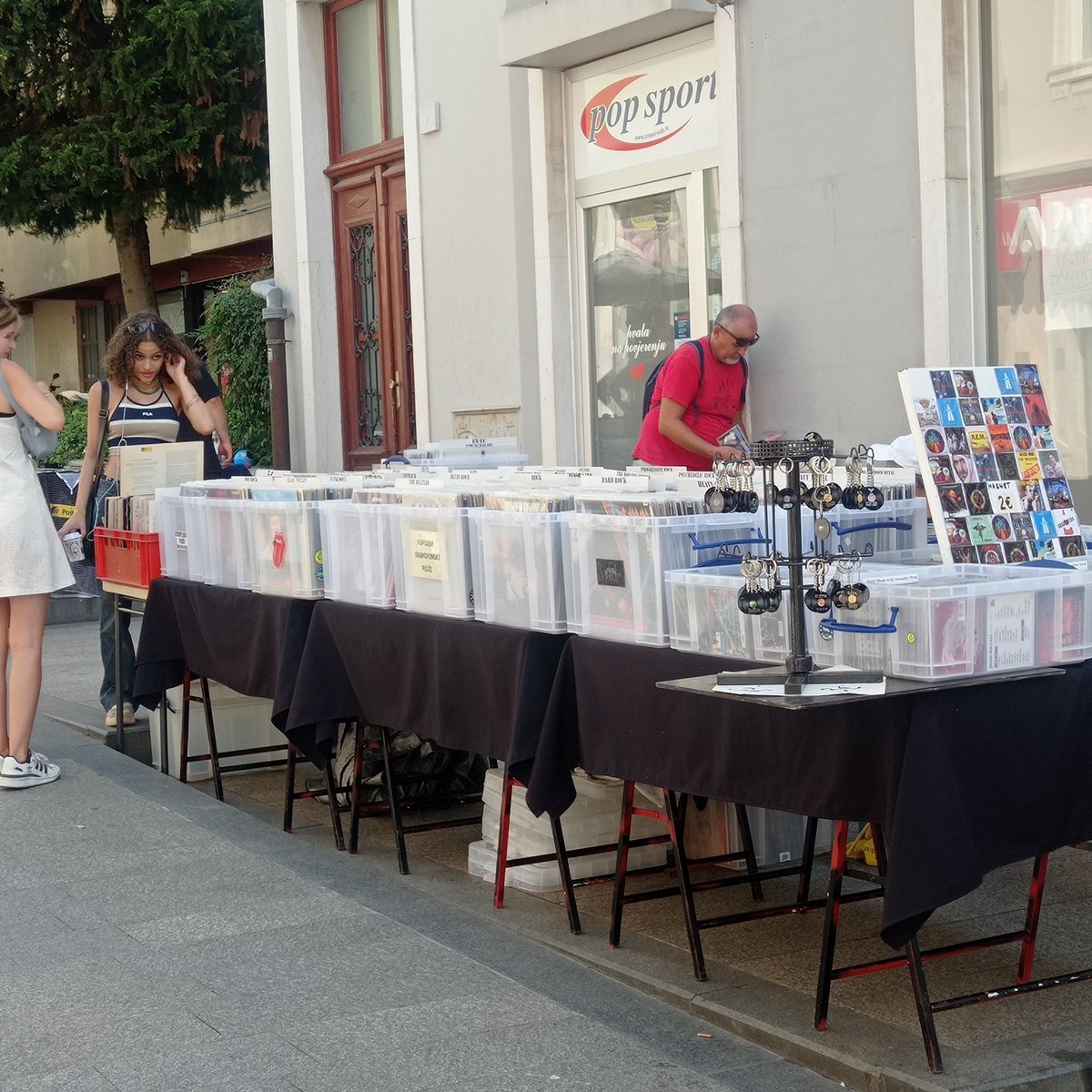 lunabeingsily's tweet image. Pjaca, trg .. #storyupdate 
#Zlatna_vrata_Pola 💗