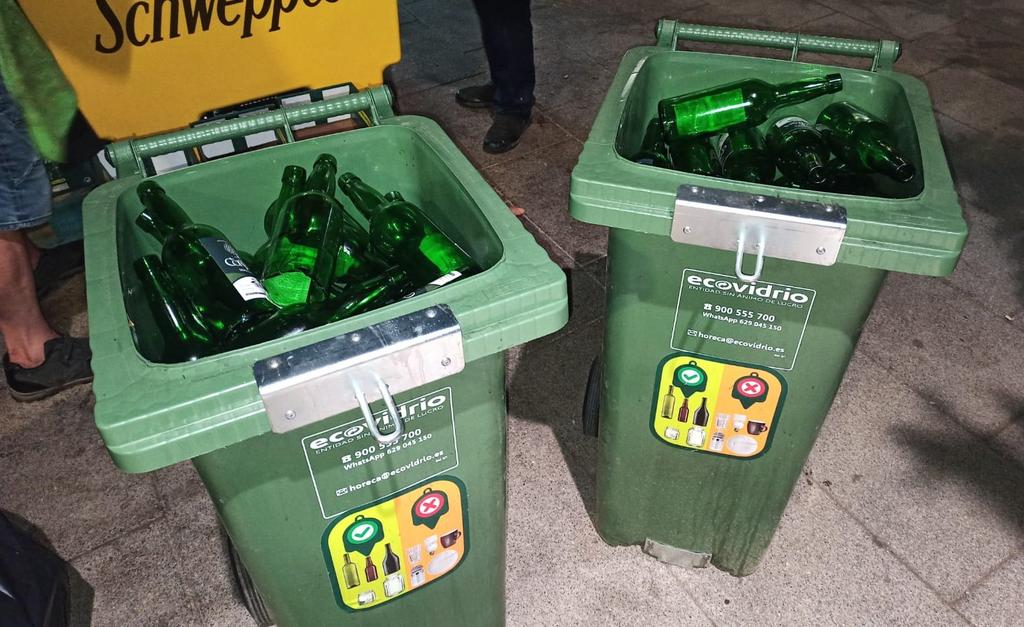 🍾 <a href="/ecovidrio/">Ecovidrio 🌍</a> y <a href="/PalenciaAyto/">Ayuntamiento de Palencia</a> promueven el #reciclaje de #envasesdevidrio durante las #Fiestas de #SanAntolín2023. La iniciativa contará con la participación de 12 casetas que contarán con cubos con ruedas y contenedores adaptados.