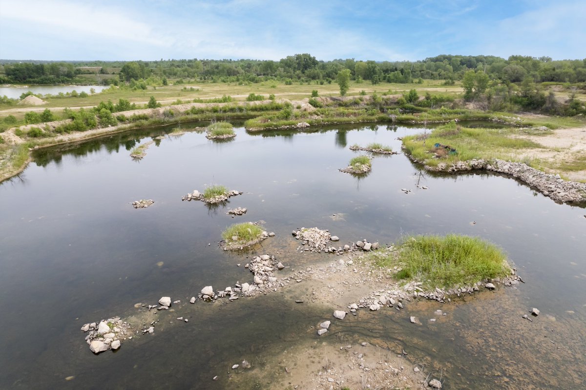 JeremySundgren's tweet photo. Looking for great fishing and abundant waterfowl near Andover, Kansas? Call me! #SundgrenAuction #KansasLand https://t.co/gypjG44Hus