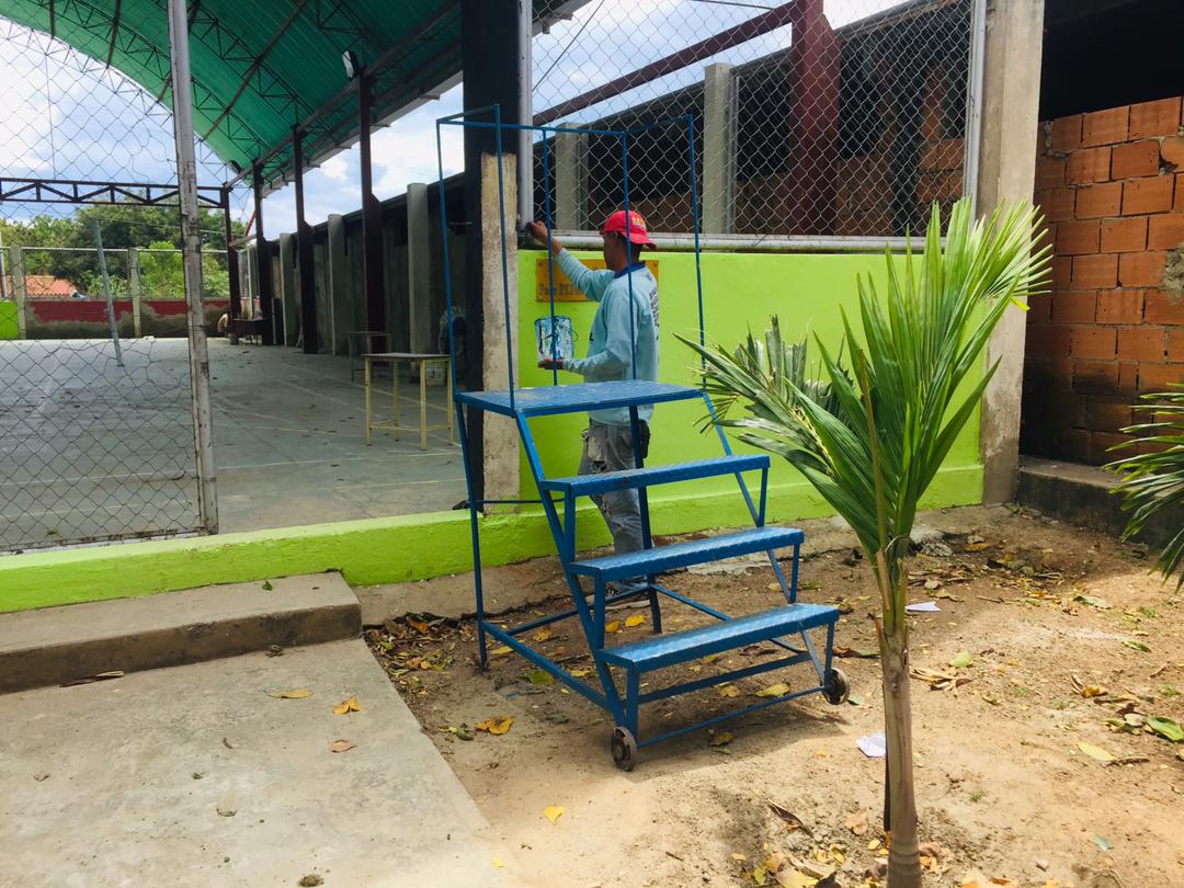 uptlara's tweet photo. #Enterate Avanzan los trabajos de rehabilitación y embellecimiento de la cancha techada Alexis Alcalá Plan #UniversidadBella ejecutados por @FUNDELA_LARA 

#UptaebActiva 

@NicolasMaduro @JacquelinePSUV @sandraoblitasr @AdolfoP_Oficial @michellyvivas @mppeduniv https://t.co/H8Hgl1dmHu