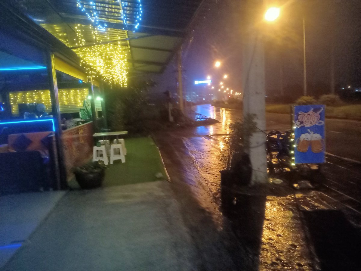 Me_010747's tweet photo. ไม่ได้เด้ออ มานั่งกินเหล้าชิวๆได้ค่า
19:00-12:00 https://t.co/hzUagtsmdz
