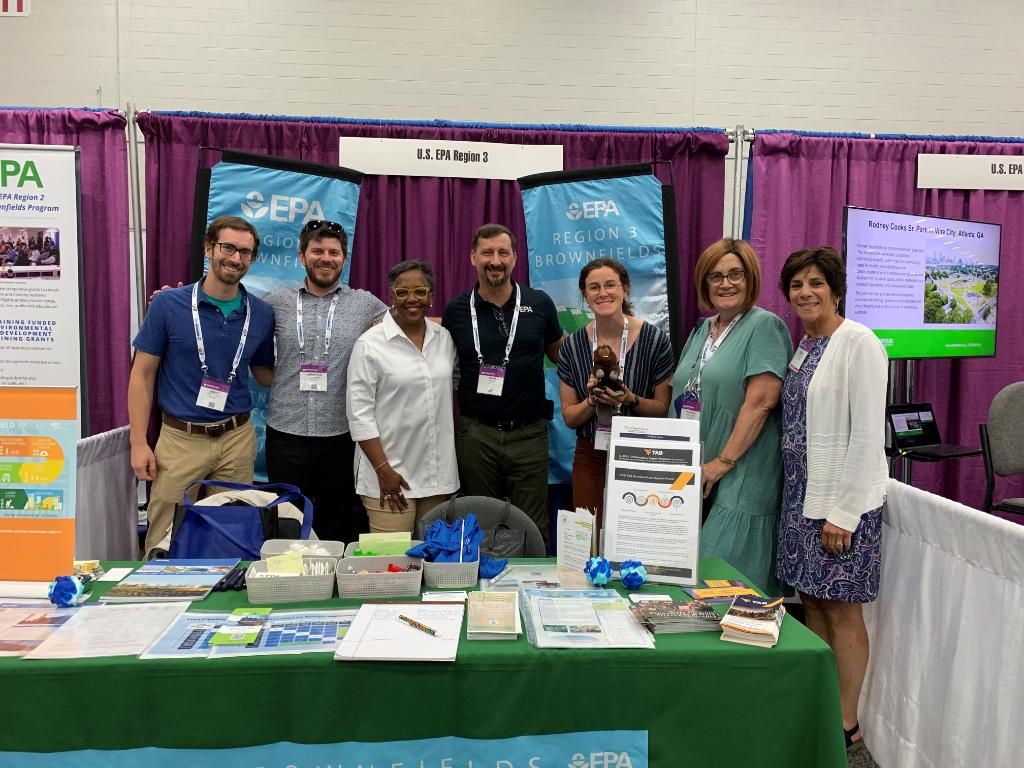 EPAregion3's tweet photo. We had great time at the @Brownfields2023 #Brownfields2023 Conference!
Thanks to all of our staff & partners that help turn #Brownfields into beautiful assets in our communities!
https://t.co/fcAMX6NZHh
@WvuTab @wvbrownfields https://t.co/0ZeqWIioCV