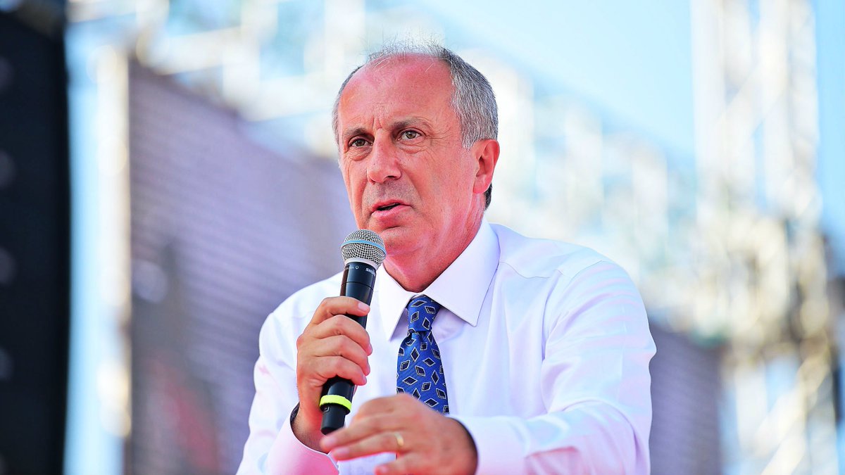 Muharrem İnce: 'Faizler 4 yıl önceki seviyesine geri geldi Ben görevde kaldığım sürece faiz artırılmaz diyen Erdoğan geri adım attı Doları bu seviyeye getiren, akaryakıttan kiralara kadar hayat pahalılığına sebep olan ama ucuz kredilerle kendi yandaşlarını zengin eden bu…