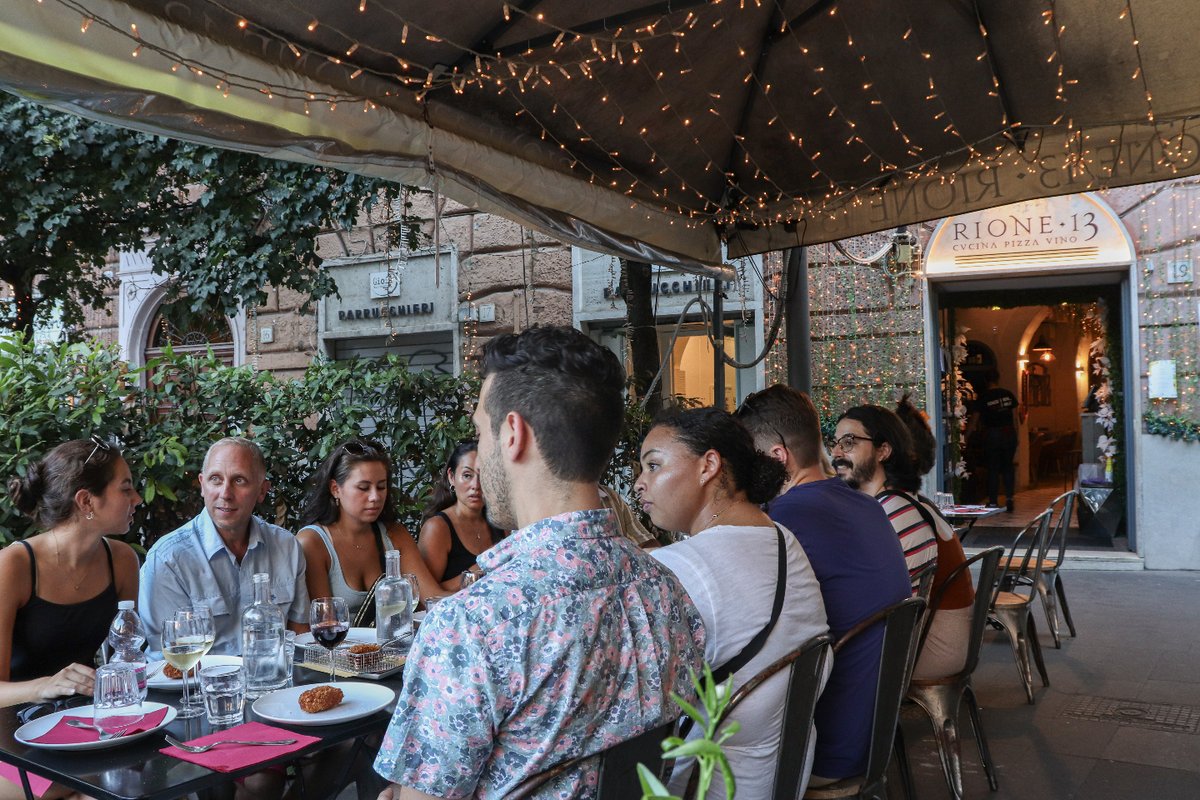 🍝 Smoky guanciale and an Italian cured meat - is this the secret of the Amatriciana?

😃👉 Join us for a culinary adventure through the streets of Rome and discover the art of this classic dish

#amatriciana #pasta #romanfood #italiancuisine #localexperience