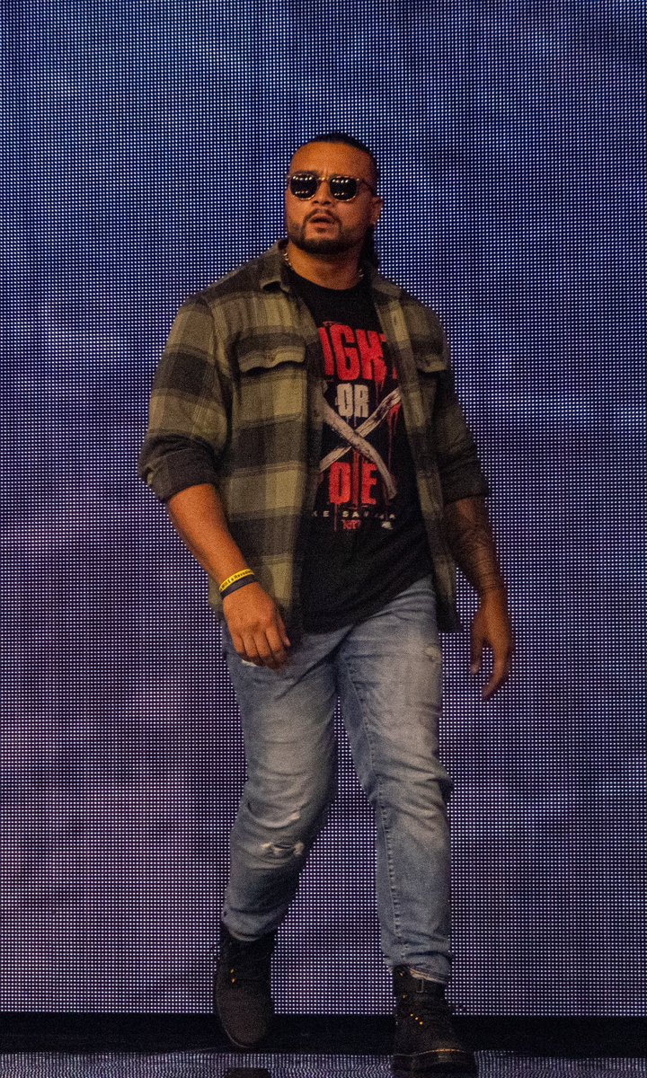 Santana_Proud's tweet photo. Heard you LOUD and clear last night. 
I missed you too. 
But there’s nothing more dangerous than a man with nothing to lose. 
This one is for me. https://t.co/b8MkchrAj0