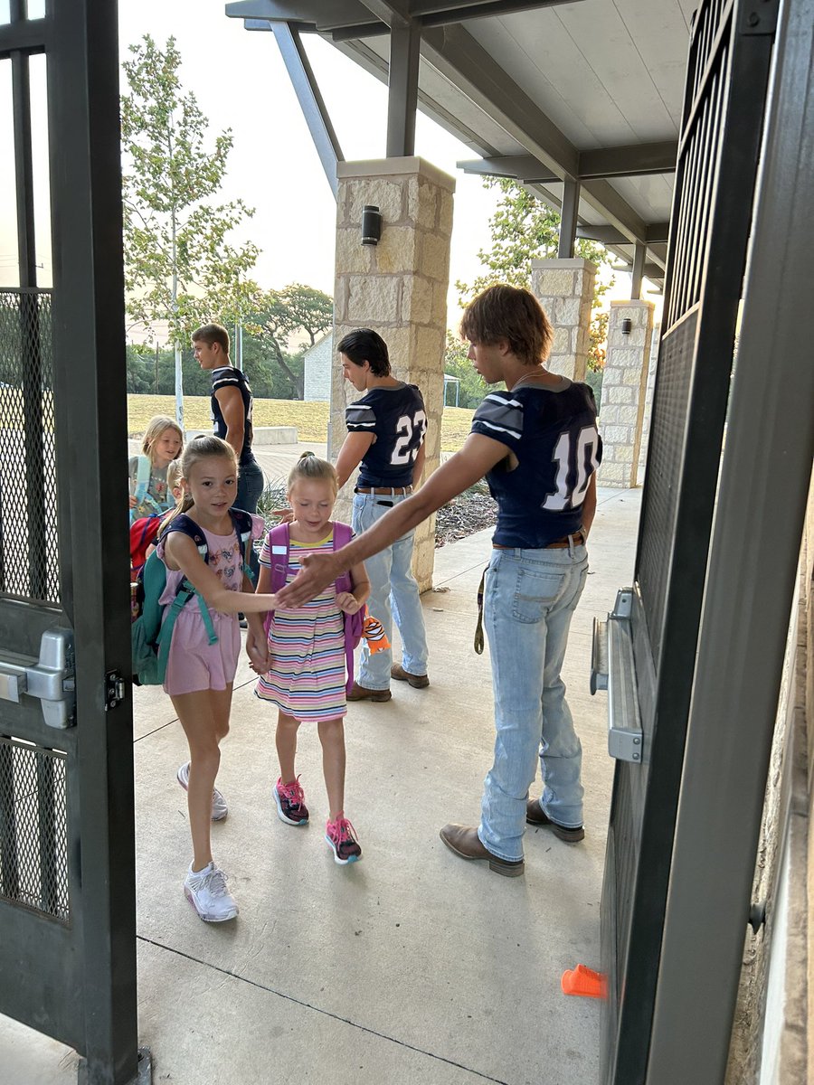 Van Raub Elementary School tweet media