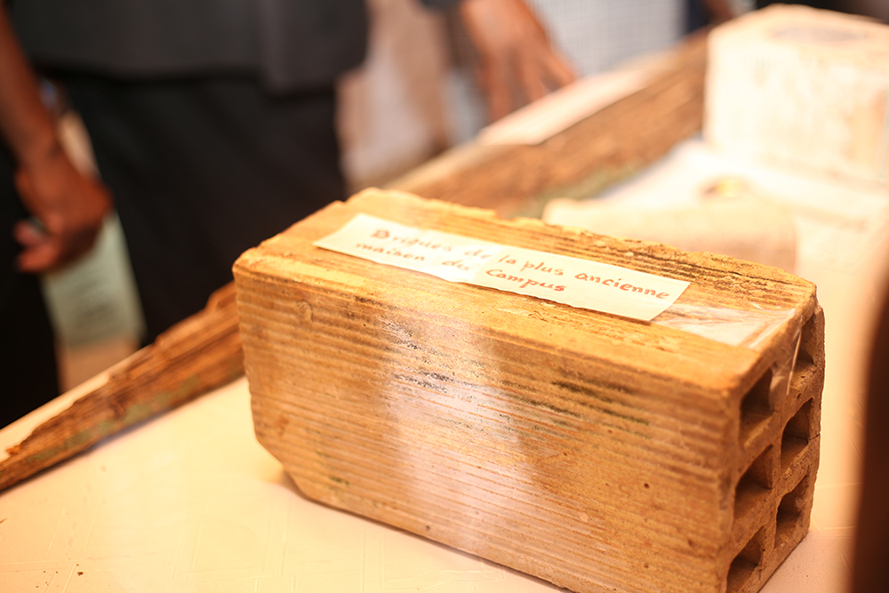 AdventistasDIA's tweet photo. Abre el primer museo sobre la historia de la Iglesia Adventista y centro de recursos en Haití https://t.co/EMJQ3l5fai https://t.co/YxQDTuZZru