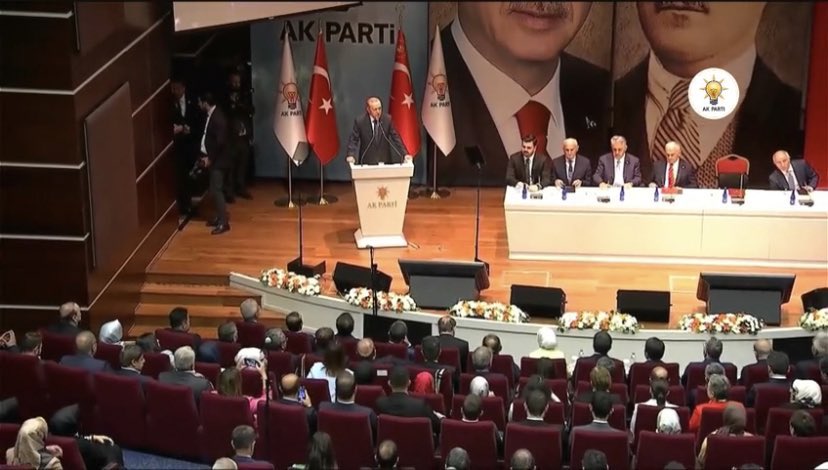 Cumhurbaşkanımız Sayın <a href="/RTErdogan/">Recep Tayyip Erdoğan</a>’ın başkanlığındaki 162. Genişletilmiş İl Başkanları toplantısına; İl Başkanımız  <a href="/namikgorentr/">Namık Gören</a>, Büyükşehir Belediye Başkanımız <a href="/selahattingrkn/">Selahattin Gürkan</a> ve İl Gençlik Kolları Başkanımız <a href="/sinanozhusrev/">M.Sinan Özhüsrev</a> ile birlikte katıldık.