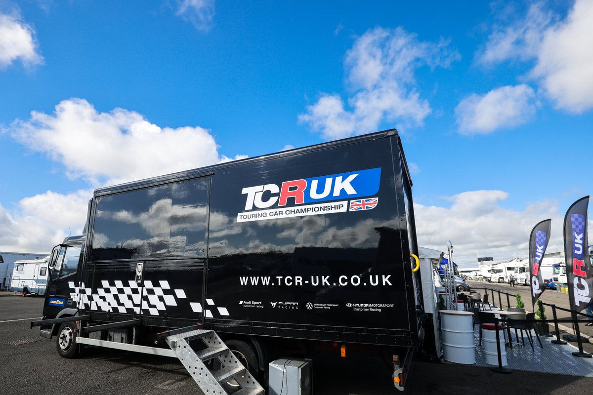 Maximummsport's tweet photo. Maximum Motorsport is the exclusive UK supplier of TCR Parts and Support for Hyundai, Audi, CUPRA & Volkswagen.
Contact us today for further information, queries and orders at 07909 335485.
#tcruk🇬🇧 #tcrseries #touringcars #audisport #cupraracing #hyundaimotorsport #buybritish https://t.co/9qYLczoCCD