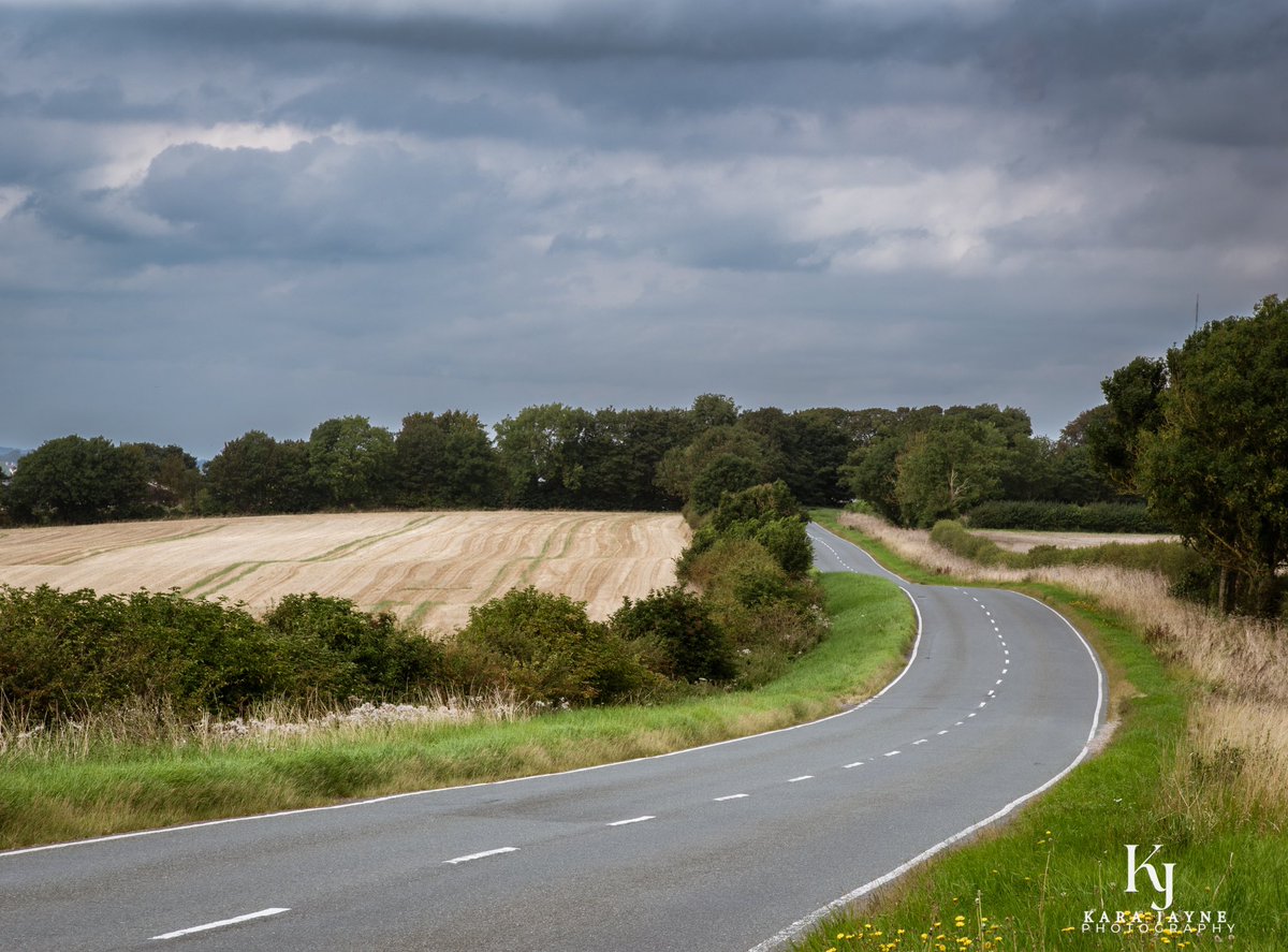 Road to nowhere… #LincolnshireWolds #landscapephotography