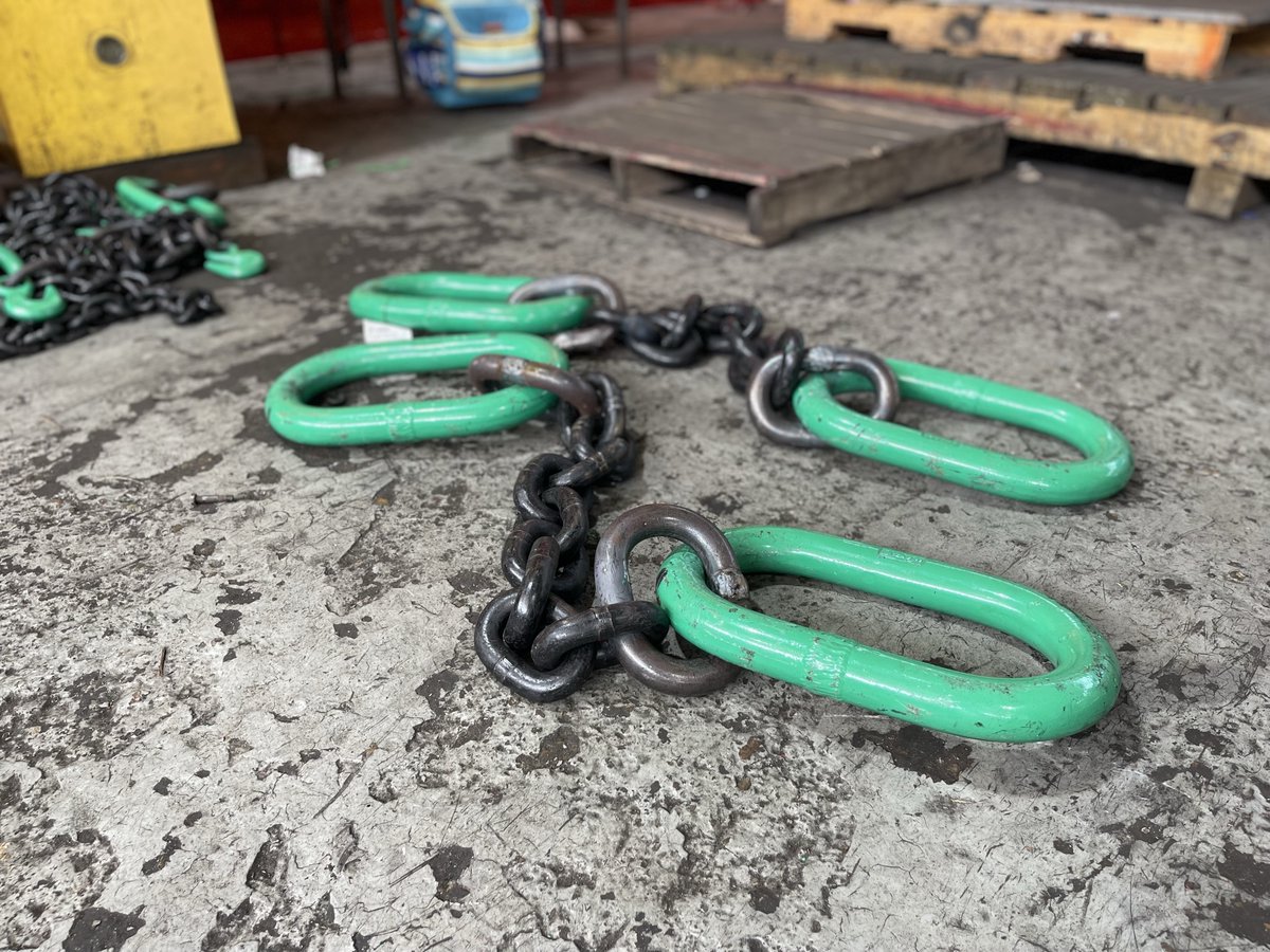 bishoplifting's tweet image. Making custom CO model Welded Alloy Chain Slings. These Grade 100 Chain slings have Welded Couplings are TIG welded, heat treated, and Proof tested to 2X rated capacity

hubs.ly/Q01-bG4Z0
#RiggingEquipment #Lifting #HeavyLiftingEquipment #Shackles #ChainSling #BishopLifting