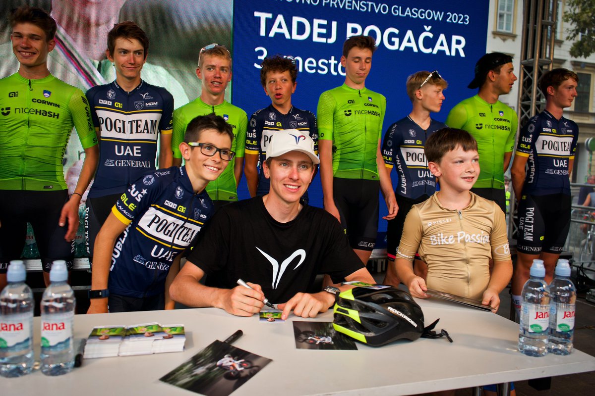 TamauPogi's tweet image. Massive thank you to all the people who came out yesterday evening.
Special thanks to #JanaWater, @SloveniaInfo & both #PogiTeam, #SlovenianCycling & also to the Municipity of Ljubljana.
The generosity of the Slovenian people helped this to be a really special event , hvala 🙏