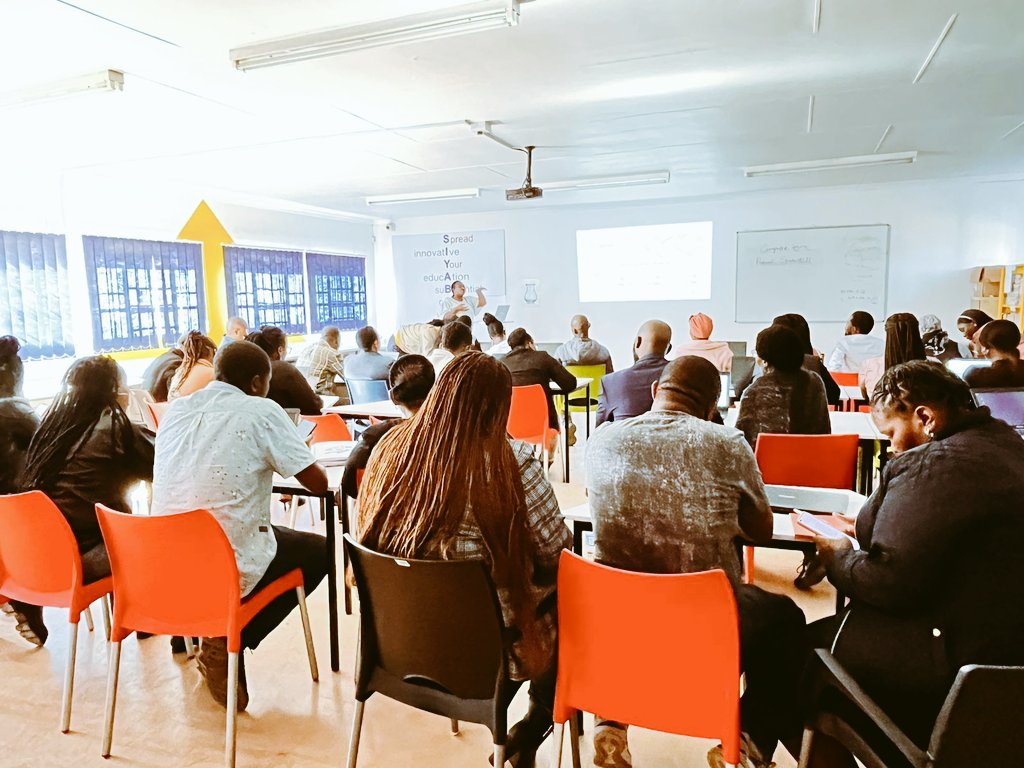 BellamatrixF's tweet photo. Training on Curriculum Integration
The exceptional session 

#fcdo #LDoE #Dbe #milfree1  #digitalskills #digitalaccess  #Bellamatrixf #UkinSA #bellamatrixfoundation https://t.co/SWDLwCFFrj