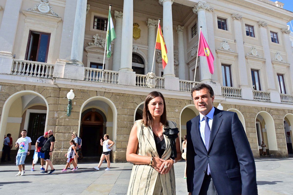 🔵 #Cádiz y #SanFernando inician una alianza para acciones conjuntas en materia de agua, comunicación, transporte, bienestar animal y cultura @brunog_cadiz y @patriciacavada mantienen un primer encuentro institucional que se extenderá al resto de municipios de la Bahía