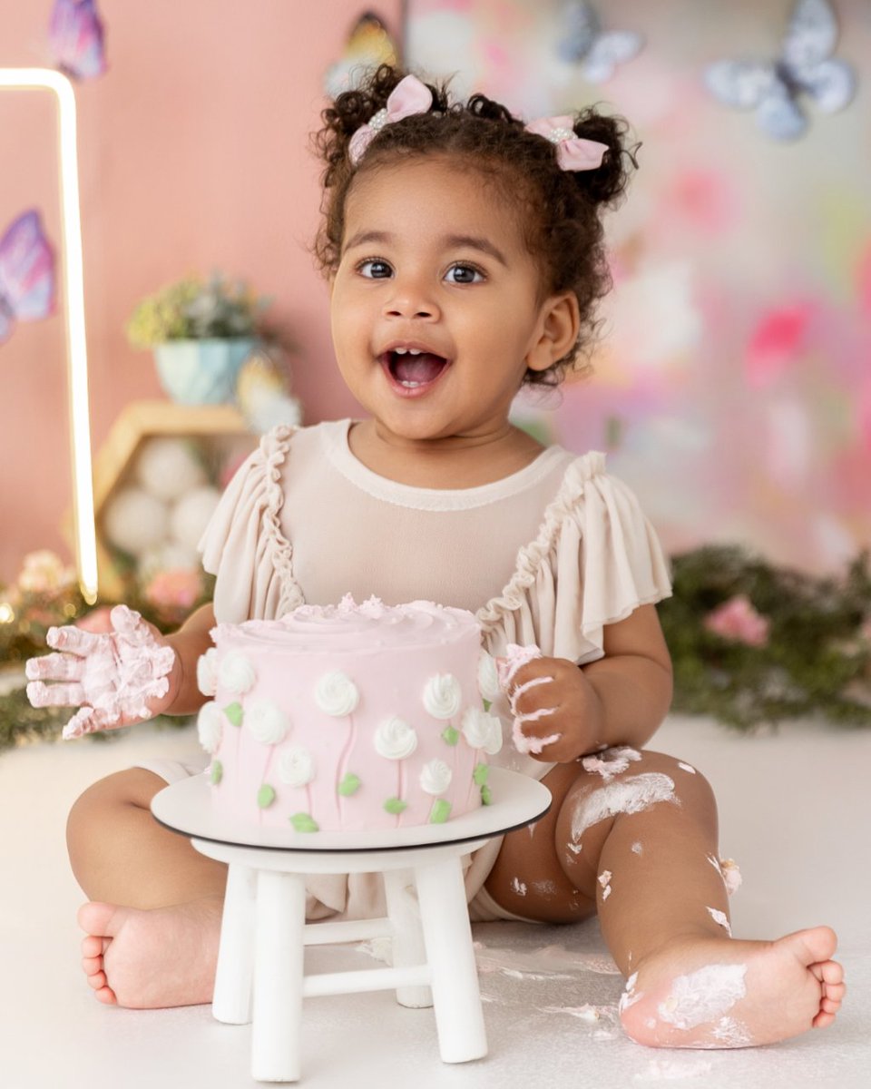 cinara_piccolo's tweet photo. Caras e bocas da Lorena!

#cinarapiccolofotografia #smashthecake #cakesmash #ensaioabc #ensaiodebebe #ensaio1ano #fotografiasbc #ensaioinfantil #ensaiofotográfico #ensaionoabc #ensaioemsbc https://t.co/WK5OTshOAf