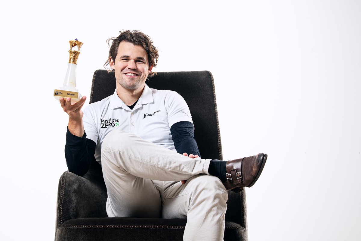 FIDE_chess's tweet photo. FIDE World Cup winner Magnus Carlsen. 

📷 by Stev Bonhage https://t.co/cuchTz2AqU