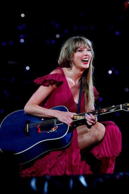 LaPuercaylor's tweet photo. La Avenida Presidente Masaryk cambia su nombre temporalmente a “Avenida Taylor’s Version” en honor al inicio del The eras Tour en México.

#MexicoCityTSTheErasTour #MexicoTSTheErasTour #TSTheErasTour #TaylorSwift https://t.co/LAlLg5A4E8